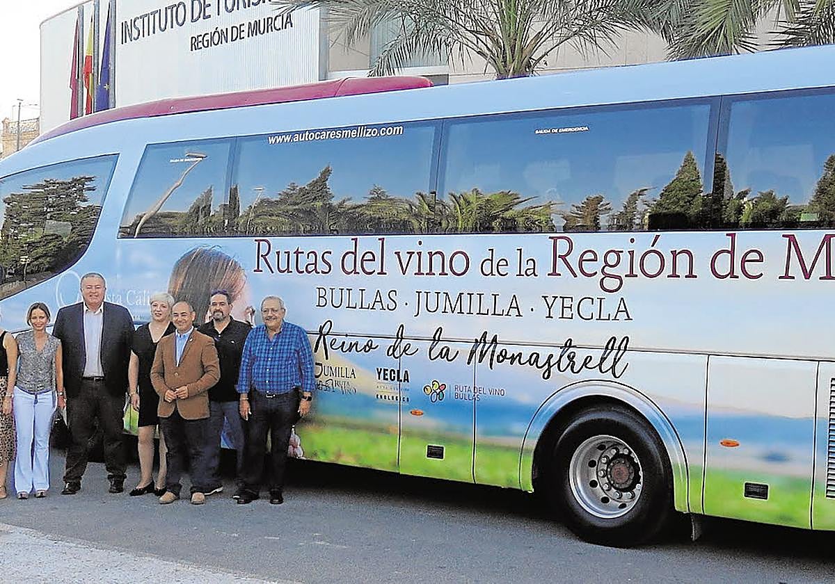 El 'bus del vino' arranca en diez días con la mitad de las rutas